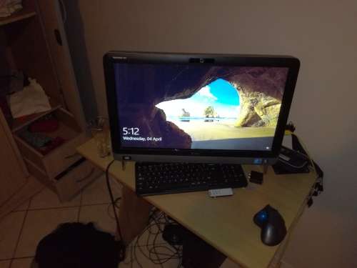 Dell Inspiron One 2310 (Immaculate)