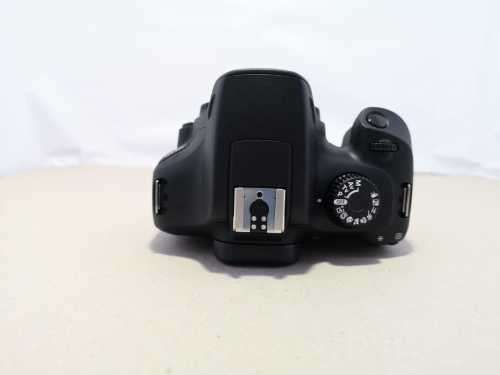 Brand New Never Used Canon Digital Camera 4000D kit