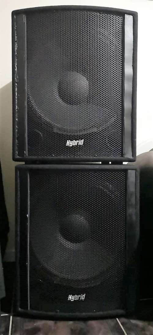 2 x 18" Hybrid Bass Bins VERY LOUD AND POWERFULL SOLD AS A SET