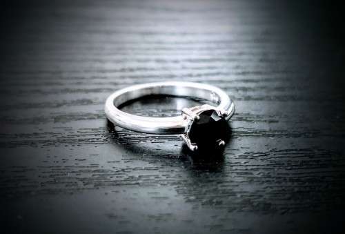 WOW !!!! " R8680" Genuine Handmade Solid 925 Silver and Black Moissonite Ladies Solitare Ring