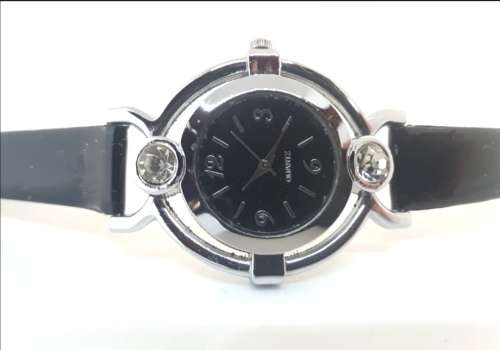 Wow !!! Quartz Ladies Watch, Pre Owned !! SEE PICTURES POSTED!!!