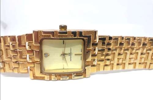 Ladies Quartz Diamond and gold Colored Watch