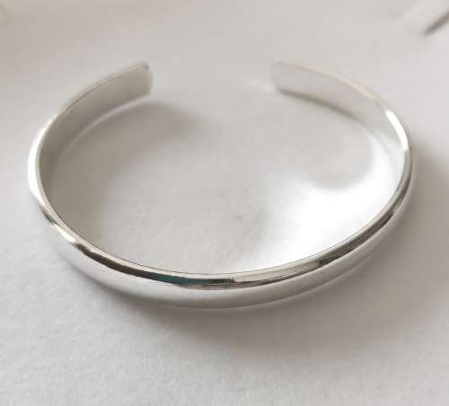 925 Marked Sterling Silver Designer Ladies open Cuff Style Bangle as per pictures!!!