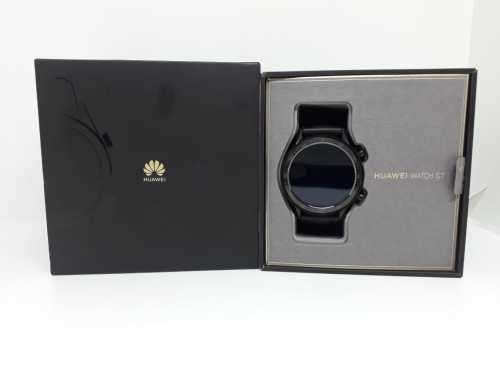 R1 Start!! Huawei GT Smartwatch, Black Edition, like New Hardly used!! Complete!!