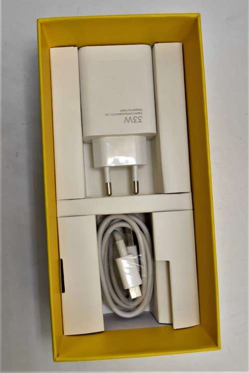 Xiaomi Poco X3 Pro cellphone, Dual Sim, 8gig Ram, 256gig storage, Like New, Phantom black Color.