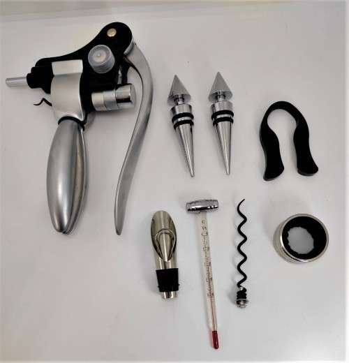 Exclusive Wine set Opener Gift set, brand new!!!
