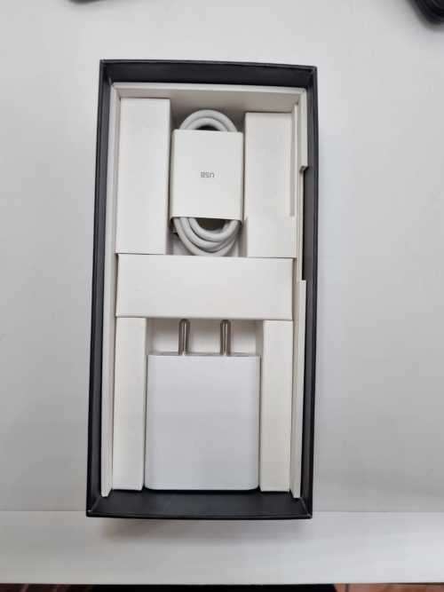 Xiaomi mi 11 Lite 5g, Pearl Multi Color, 8gig ram, 128gig, dual Sim, complete with box