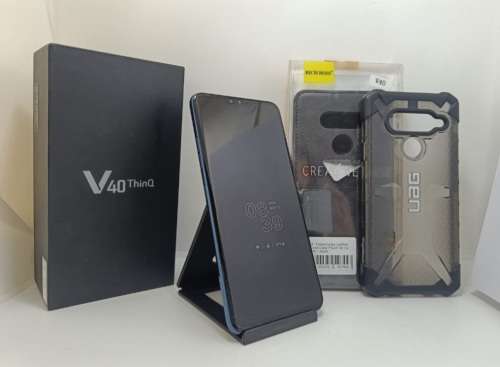 LG V40 ThinQ, Like New, 6 gig ram, 128gig, Local Stock, Blue, Complete with box!!