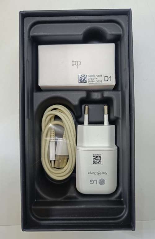 LG V40 ThinQ, Like New, 6 gig ram, 128gig, Local Stock, Blue, Complete with box!!