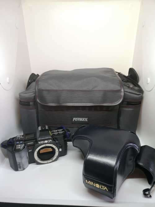 WOW!!! NO RESERVE - CLASSIC MINOLTA FILM CAMERA - COLLECTORS ITEM COMPLETE, AS PER PICTURES!!!