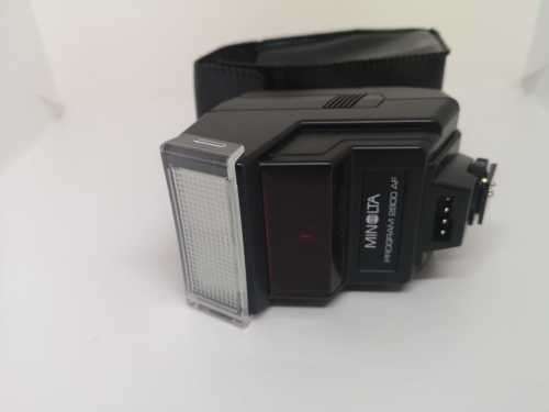 WOW!!! NO RESERVE - CLASSIC MINOLTA FILM CAMERA - COLLECTORS ITEM COMPLETE, AS PER PICTURES!!!