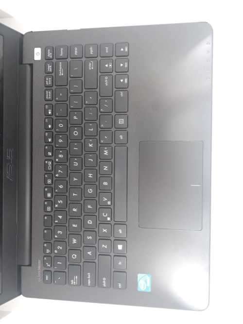 Wow !!Asus Laptop with Laptop bag as per pictures