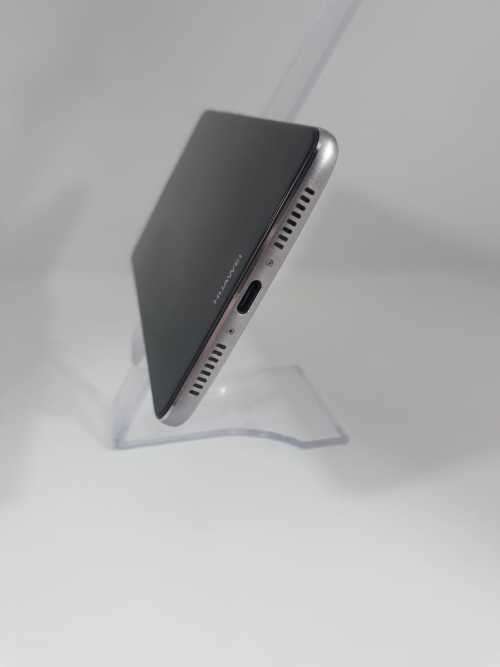 Wow!! Hauwei Mate 9 Smartphone, Like new Condition, 64 gig, local stock, full touch