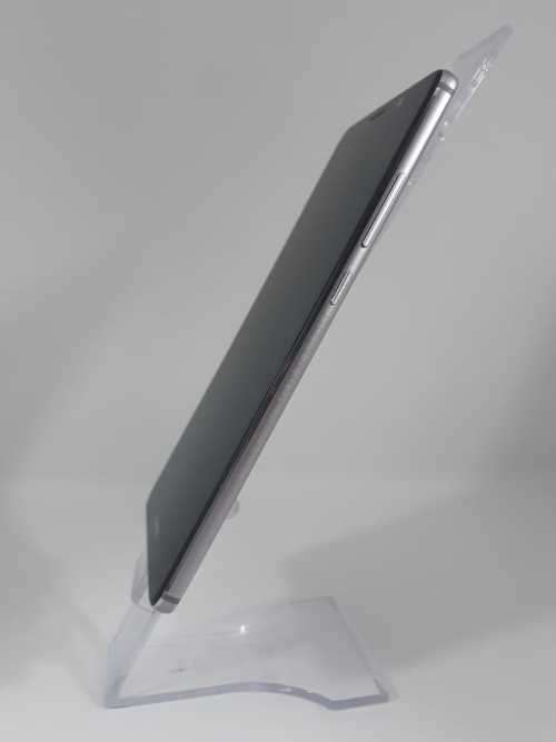 Wow!! Hauwei Mate 9 Smartphone, Like new Condition, 64 gig, local stock, full touch