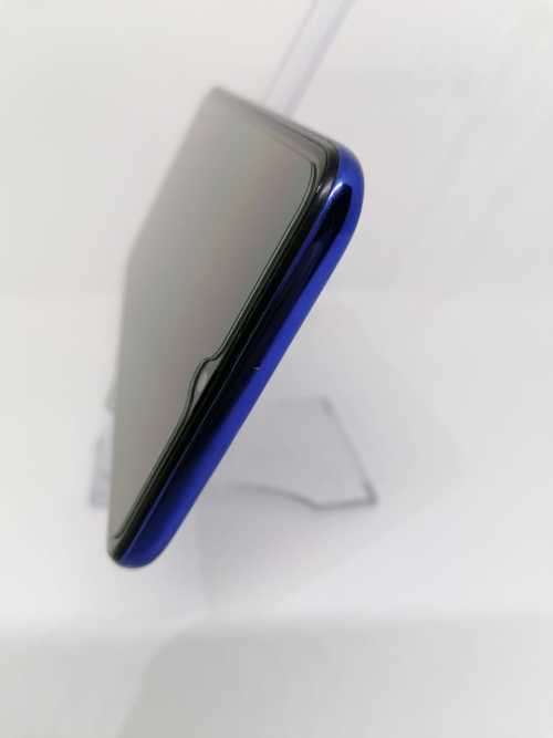 Samsung Galaxy A70, Singe sim ,with box and charger ,open to all networks