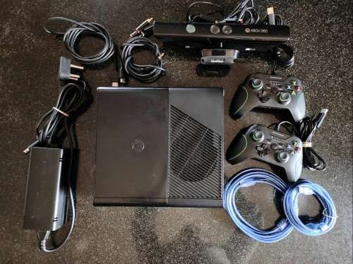Late Entry!!! Complete Xbox 360, 500gig ,2 x remotes and 9 Games, see full description.