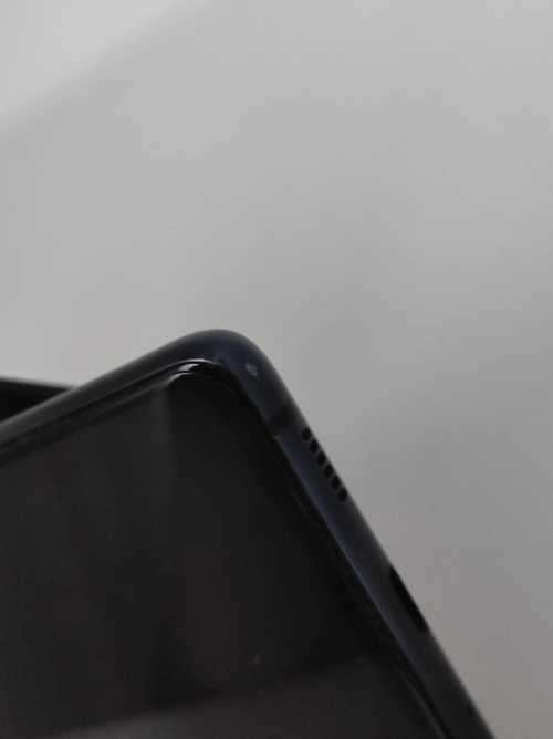 Samsung galaxy S20FE Dual SIM, Local Stock, 128gig Memory, complete with box