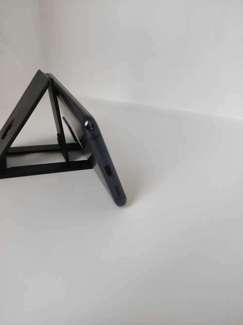 Samsung galaxy S20FE Dual SIM, Local Stock, 128gig Memory, complete with box