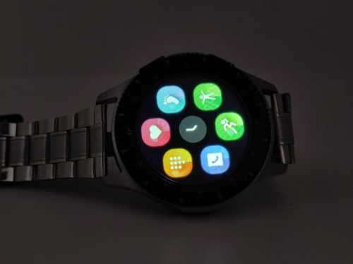 Smart Watch for Android or iPhone, Awesome Features, Changes Faces everything.