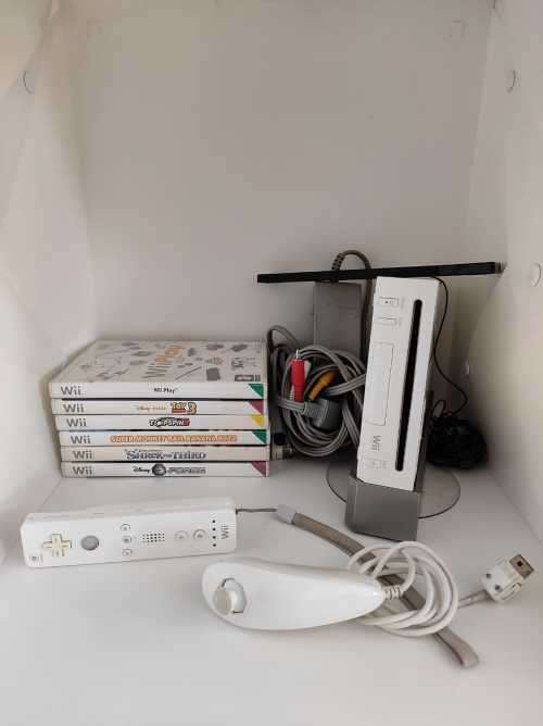R1 Start - Nintendo Wii Gaming Console With 6 X Games, With all Accessories, See description!!!