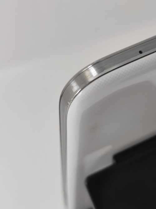 Samsung Galaxy S4, 32gig memory, Single SIM, Open to all Networks, Local Stock.