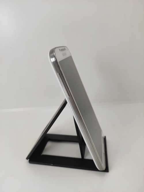 Samsung Galaxy S4, 32gig memory, Single SIM, Open to all Networks, Local Stock.