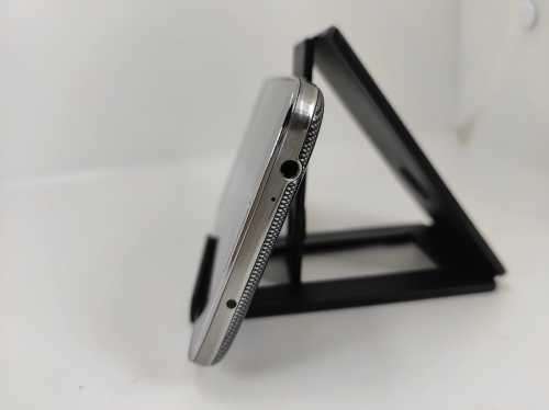 Samsung Galaxy S4, 32gig memory, Singel SIM, Local Stock with box complete.