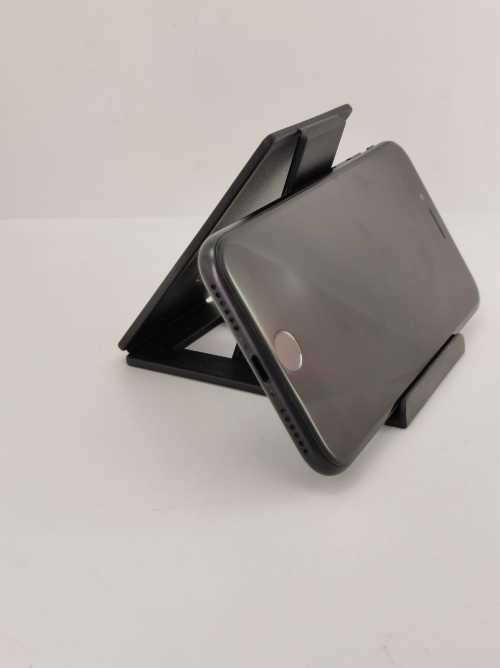 Apple iPhone SE, 2020 Edition, 64gig gig, Like New, Box and all accessories incl, local stock!!