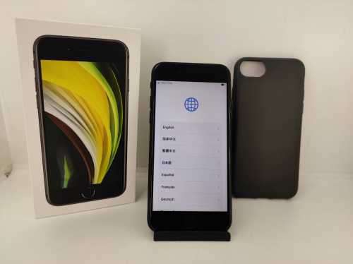 Apple iPhone SE, 2020 Edition, 64gig gig, Like New, Box and all accessories incl, local stock!!