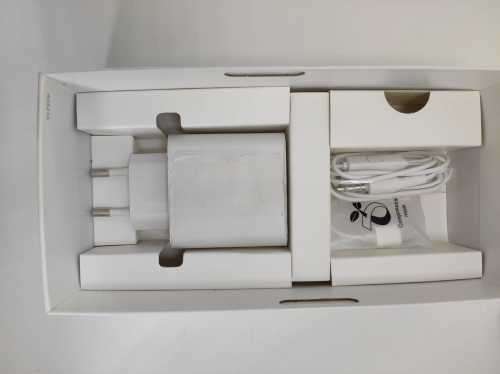 Wow!!! Honor Magic 4 Lite, 5g, Cellphone, 6gig ram, 128gig memory, Google Play Store!!! Like New!!