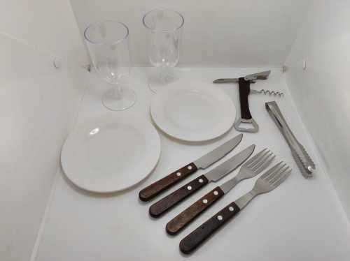 2pcs Picnic and Cooler bag set, See pictures !!!