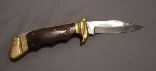 Vintage knive, see pictures attached for description