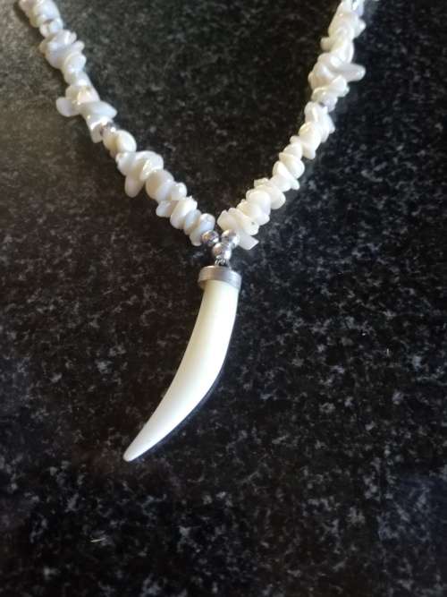 R1 Start - Vintage Handmade shell Surfer style Chain plus pendant, very unique