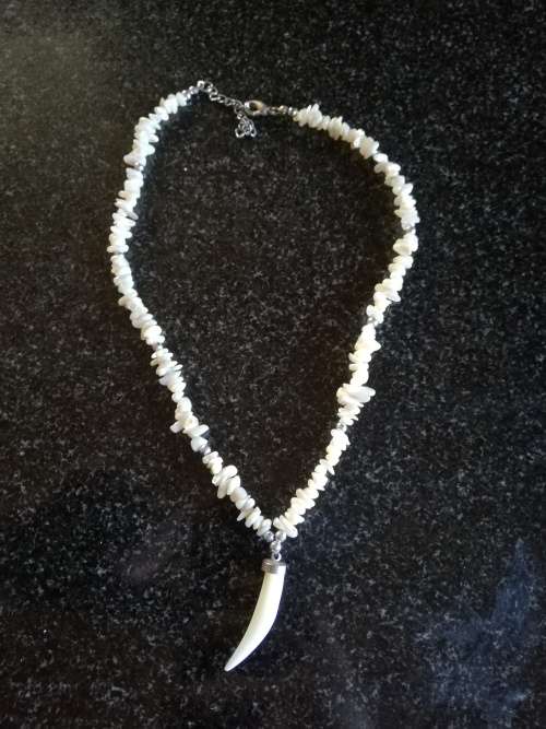 R1 Start - Vintage Handmade shell Surfer style Chain plus pendant, very unique