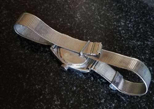 Vintage Ladies Watches job lot, repairs or spares, some working, needs battery's, see pictures