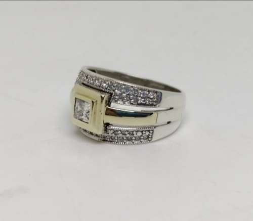 9ct Gold and Silver Diamond Designer Engagement Ring, see full description and spec
