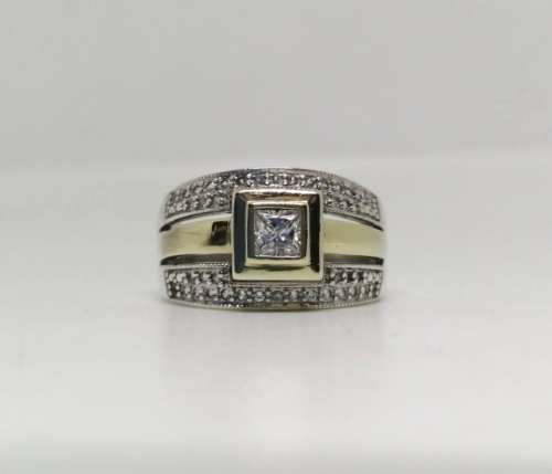 9ct Gold and Silver Diamond Designer Engagement Ring, see full description and spec