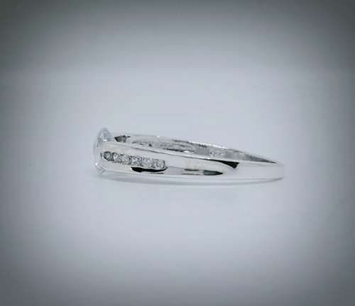 Solid 925 Silver Designer Engagement Solitaire Style Ring