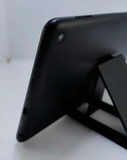 Kindle Fire 8 HD, 32gig, With Alexa, Like new with Dark Blue Cover