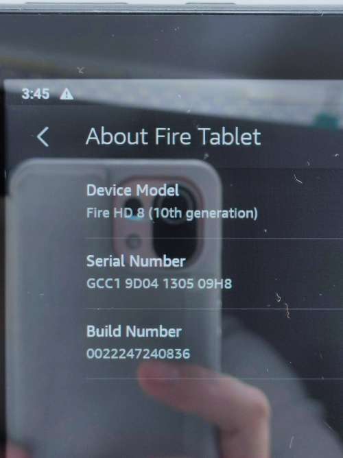 Kindle Fire 8 HD, 32gig, With Alexa, Like new with Dark Blue Cover