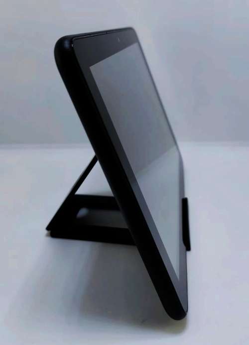 Kindle Fire 8 HD, 32gig, With Alexa, Like new with Dark Blue Cover