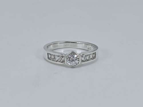 Solid 925 Silver Designer Solitaire Style Ring, Large size Ring. with white Gemstones!!
