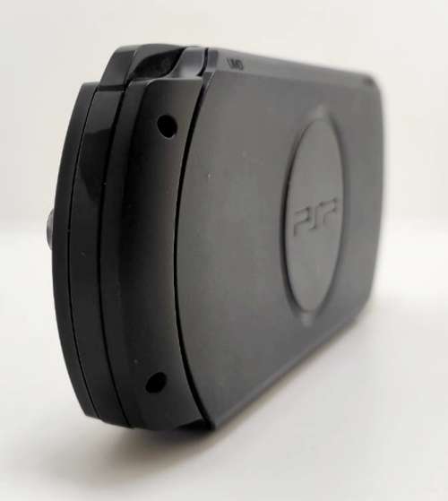 R1 Low Start!! Sony PSP Gaming Console with 4 x Games, comes with 2gig Memory Card!!!