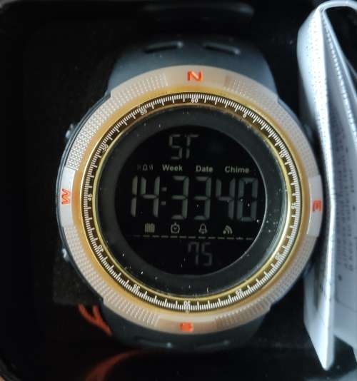 **BARGAIN BUY**Skmei Gents Digital 5ATM Waterproof Sports Watch, Gold /Brown Color, Brand New!!