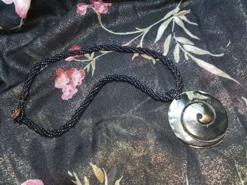 Chain with mother of pearl Pendant