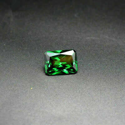Lab Created Colombia Green Emerald 8x10mm Emerald Cut VVS AAA Loose Gemstone