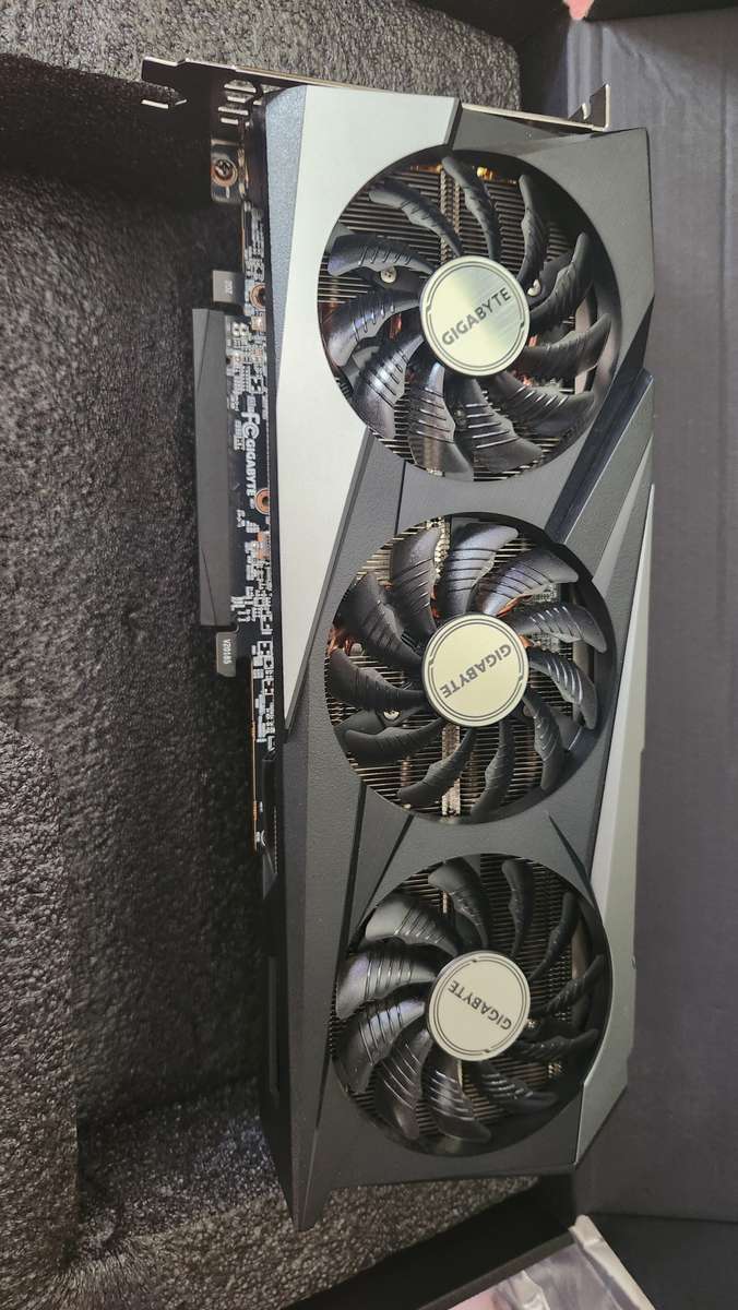 Gigabyte Radeon RX 7600 GAMING OC 8GB Graphics Card
