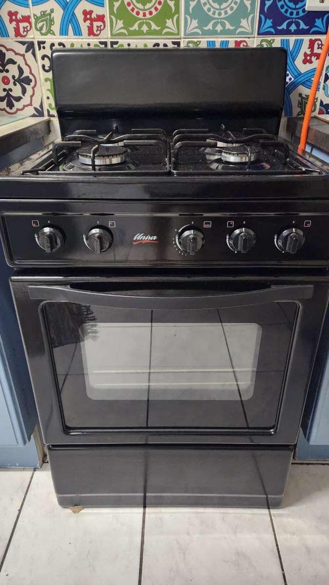 Univa 4 Burner Gas Stove Black 600mm UG016BI