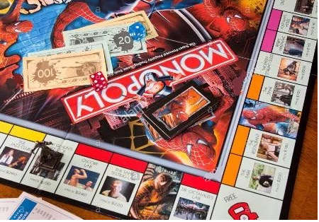 Monopoly Global Village The Amazing Spider-Man