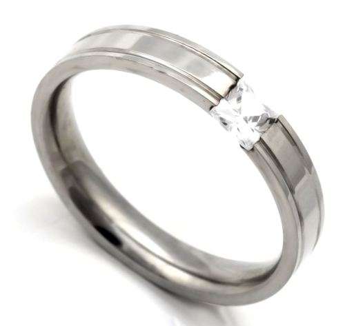 BRAND NEW Princess Cut Solitaire 0.35ct Cubic Zirconia Ring - Size 7 / O